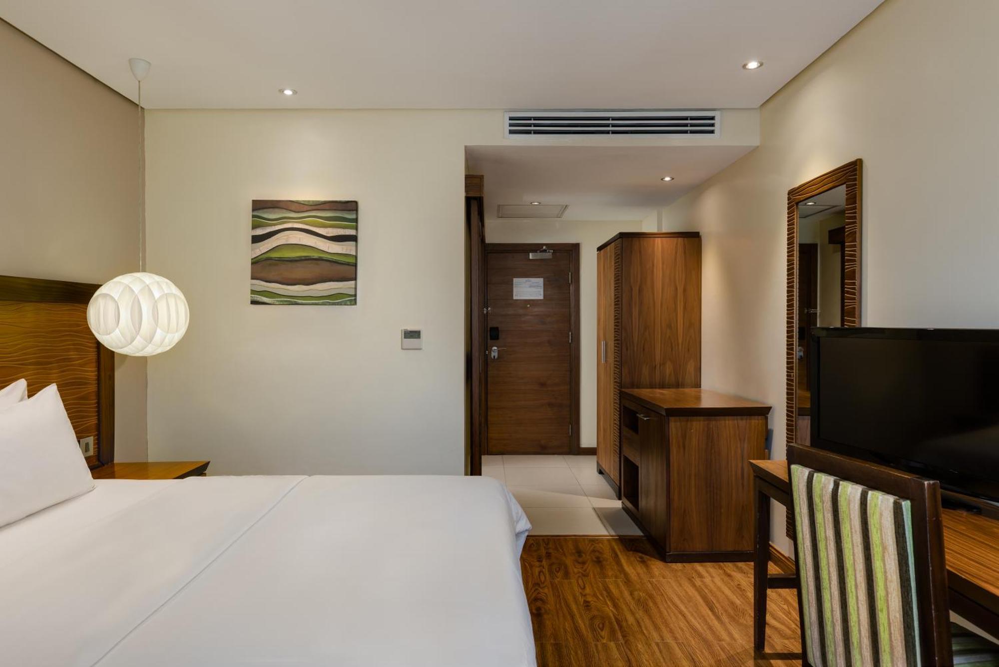 Protea Hotel By Marriott Benin City Select Emotan Exterior foto