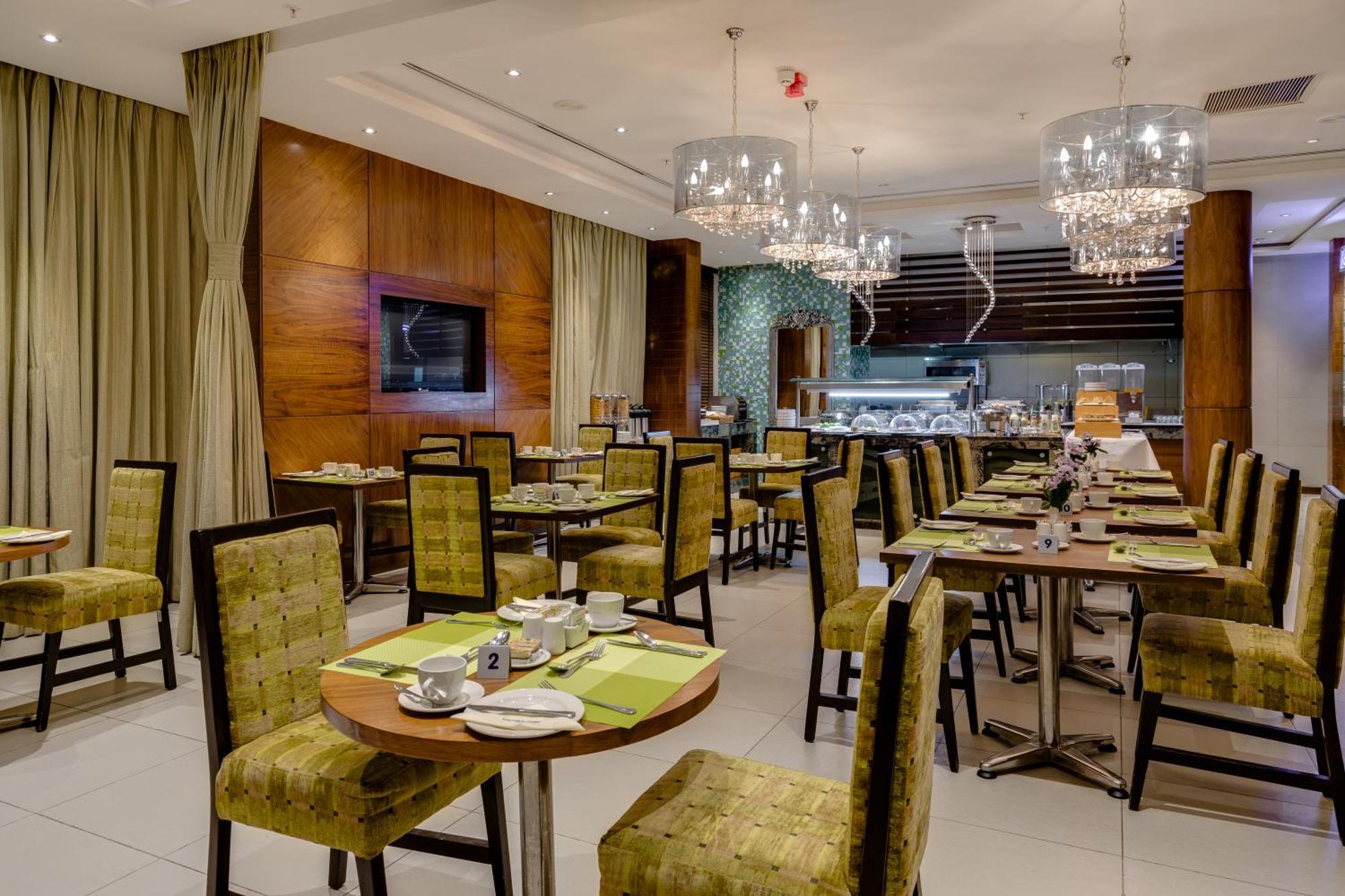 Protea Hotel By Marriott Benin City Select Emotan Exterior foto