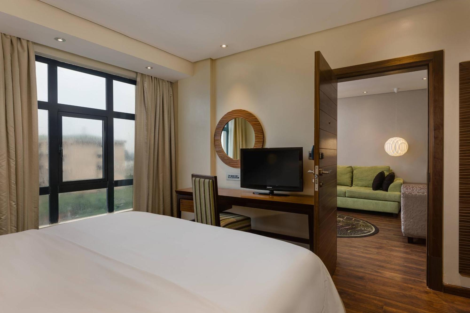 Protea Hotel By Marriott Benin City Select Emotan Exterior foto