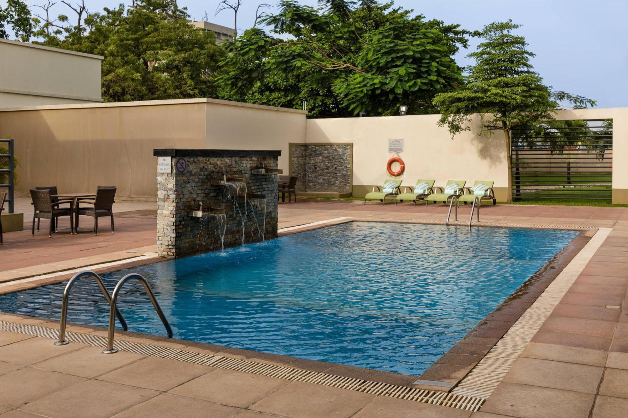 Protea Hotel By Marriott Benin City Select Emotan Exterior foto