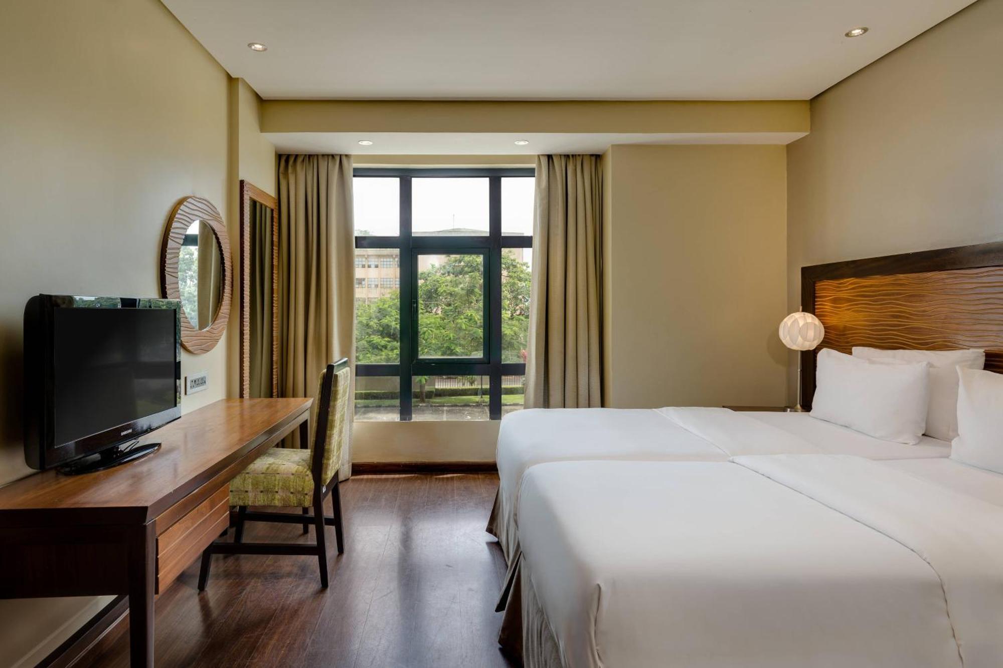 Protea Hotel By Marriott Benin City Select Emotan Exterior foto
