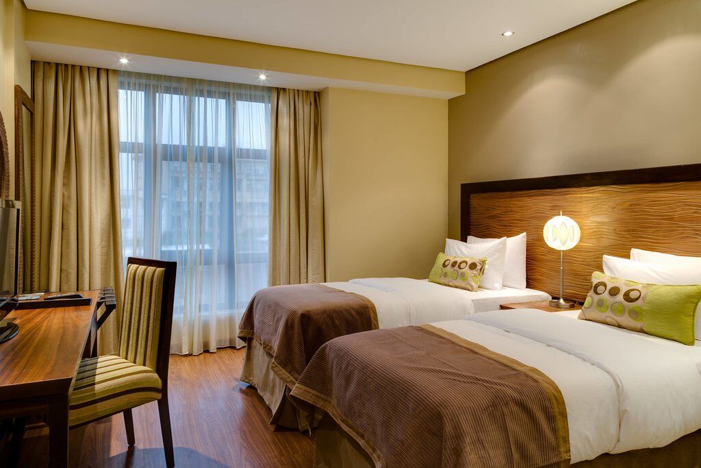 Protea Hotel By Marriott Benin City Select Emotan Exterior foto